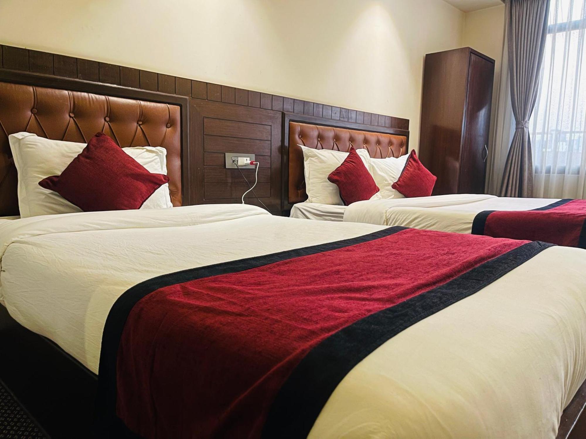 Hotel De Universal Katmandu Zewnętrze zdjęcie