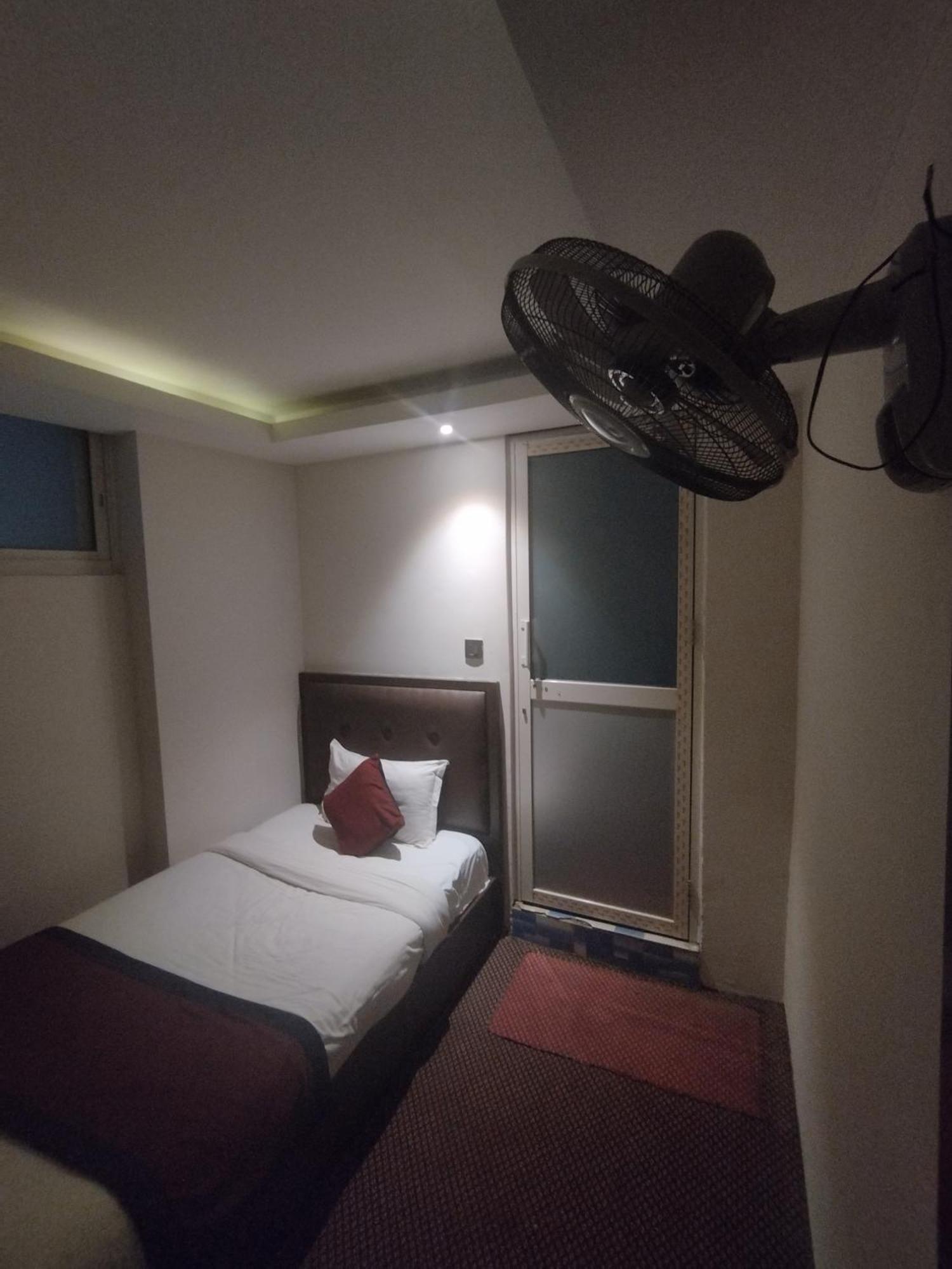 Hotel De Universal Katmandu Zewnętrze zdjęcie